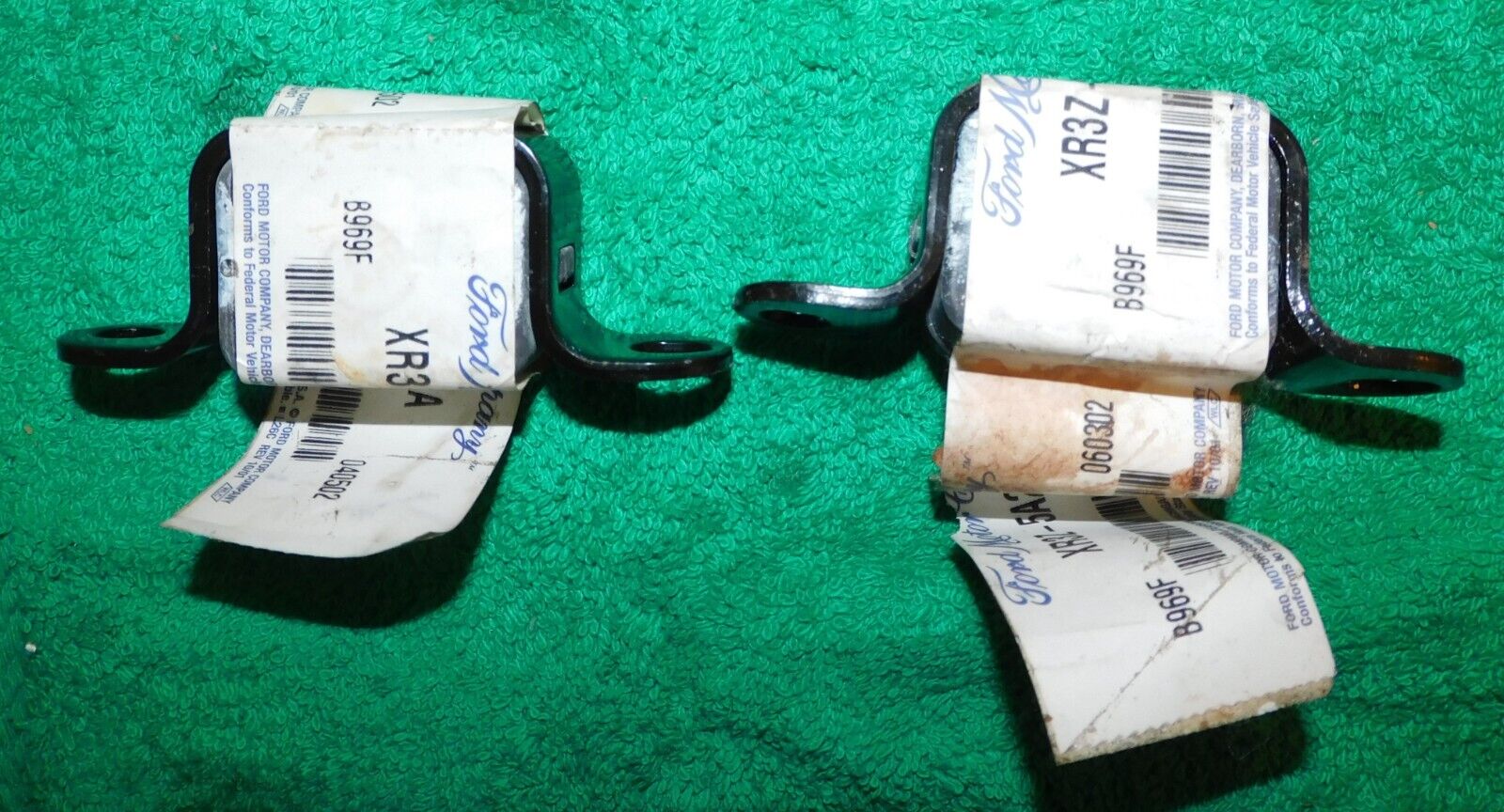 19992004 Ford Mustang GT Cobra Saleen NOS OEM EXHAUST HANGER INSULATOR