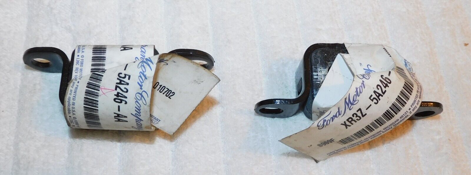 19992004 Ford Mustang GT Cobra Saleen NOS OEM EXHAUST HANGER INSULATOR