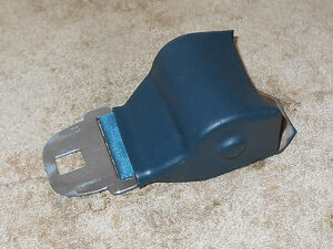 1965 1966 Ford Thunderbird Fairlane Comet Cyclone ORIG BLUE SEAT BELT RETRACTOR