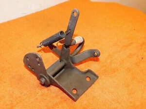 70-73 Ford L LT LTS 900 Truck NOS ALLISON ACCELERATOR SHAFT & BRACKET BELLCRANK