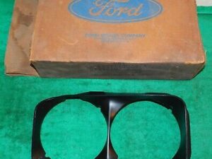 1976 1977 1978 Mercury Capri II 'S' Ghia NOS RH FRONT HEAD LAMP DOOR TRIM BEZEL