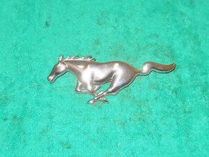 1971 1972 Mustang Fastback Cpe Convertible Grande ORIG FRONT GRILLE HORSE EMBLEM
