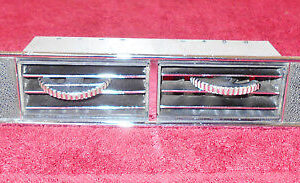 1967 1968 Mustang Fastback Coupe Convertible GT Shelby ORIG DASH CENTER A/C VENT