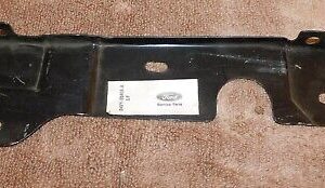 1974-1979 Lincoln Continental NOS RADIATOR GRILLE OPENING PANEL RH BRACKET