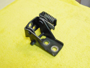 1993 94 95 96 1997 1998 1999 2000 2001 2002 Camaro Firebird RH DOOR LOWER HINGE