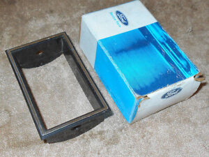 1975 1976 1977 1978 1979 Ford Econoline Van NOS DASH A/C AIR VENT REGISTER BEZEL