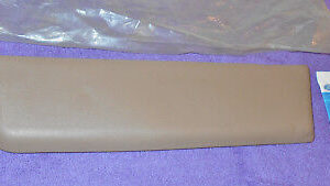 1979-1981 Ford LTD Mercury Marquis Full Size NOS TAN LH FRONT DOOR ARM REST PAD