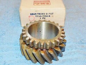 1953-1955 Ford F B C 500 600 700 P500 NOS 3-Speed O/D TRANS OUTPUT SHAFT GEAR