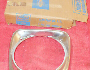 61 1962 1963 1964 1965 1966 Ford F100 F250 F350 F500 F700 NOS LH HEAD LAMP DOOR
