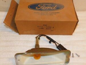 1973 1974 Ford F100 F250 F350 Truck NOS FRONT PARKING LAMP BODY SOCKET ASSEMBLY