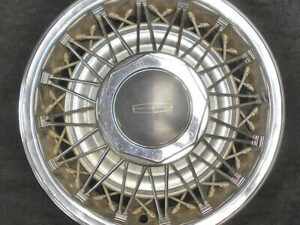 1978-1982 Lincoln Versialles Mark V Town Car Mercury Cougar 15" WIRE WHEEL COVER