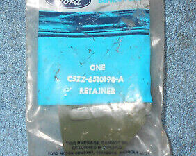 1964.5 1965 1966 Mustang Coupe GT Convertible NOS ROCKER PANEL MOLDING RETAINER