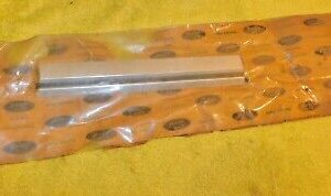 1969 1970 Mercury Monterey Custom Wagon NOS RH FRONT FENDER SIDE LOWER MOULDING