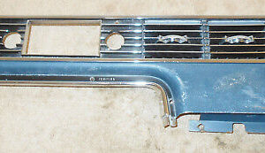 1967 Thunderbird Hardtop Sedan Landau DASH CONSOLE VENT GRILLE RADIO TRIM BEZEL