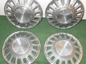 1968 Mustang Fastback Coupe Convertible Sprint ORIG WHEEL HUB CAPS COVERS SET
