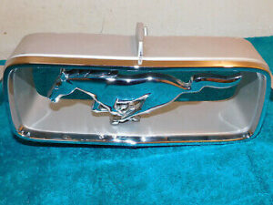 1967 Mustang Fastback Coupe GT GTA Convertible NOS GRILLE RUNNING HORSE ORNAMENT