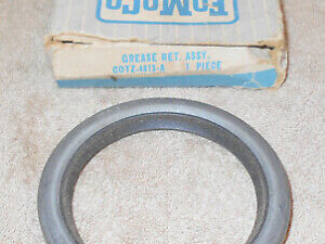 1960-1966 Ford F100 F250 Truck NOS REAR END DRIVE SHAFT GREASE RETAINER SEAL