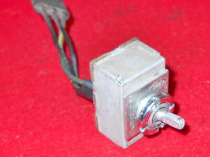 1967 1968 Cougar XR7 XR7-G GTE ORIG DASH COURTESY or PANEL LIGHT TOGGLE SWITCH