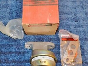 1984-89 Ford Mustang F150 F250 Mercury Capri NOS 2.3 3.8 5.0 5.8 Liter EGR VALVE