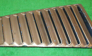 1967 1968 Mustang GT GTA Fastback RH ROOF AIR EXTRACTOR LOUVER VENT GRILLE ASSEM