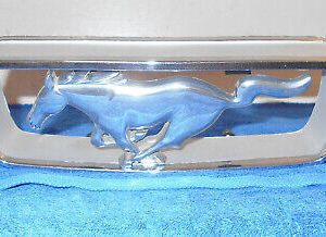 1966 Mustang Fastback Coupe Convertible ORIGINAL GRILLE ORNAMENT HORSE + CORRAL