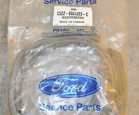 1964 1/2 1965 1966 Mustang GT Cpe NOS COUPE LH ROOF SIDE RAIL WEATHERSTRIP SEAL