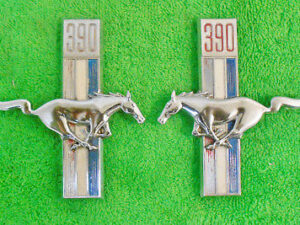 1967 Mustang Fastback Coupe Convertible ORIG L+R FRONT FENDER 390 HORSE EMBLEMS