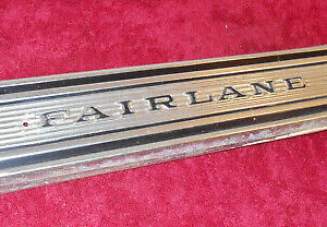 1967 Ford Fairlane 500 XL Hdtp Convrt Ranchero ORIG RH FRONT FENDER TRIM MOLDING