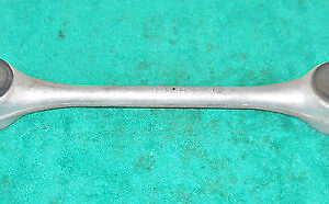 84 85 86 87 88 89 90 91 92 93 94 95 Corvette REAR CONTROL ARM ROD LINK DOG-BONE