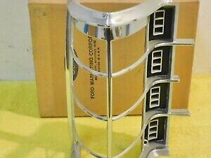 1973 Ford LTD Brougham Hardtop Sdn Country Squire NOS RH PARKING LAMP DOOR BEZEL