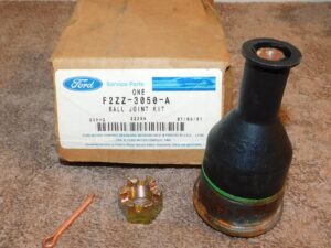 1990-1993 Ford Mustang GT Cobra Saleen NOS OEM FRONT SUSPENSION LOWER BALL JOINT