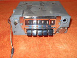 1964.5 1965 Mustang Fastback Coupe Convertible GT Shelby ORIGINAL AM DASH RADIO
