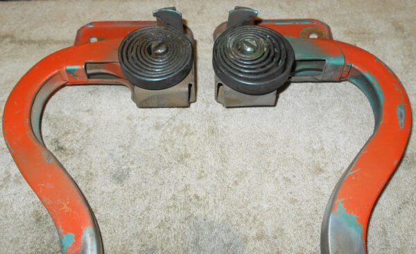 57-1054.jpg 57-1054.jpg
