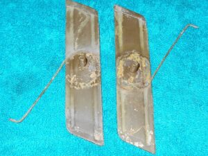 1964 Galaxie 500 XL Hardtop Sedan Convertible ORIG REAR DECK TRIM PANEL CLIPS 2