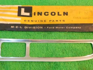 1961 Mercury Monterey NOS INSTRUMENT CLUSTER DASH LOWER FINISH PANEL - RH INNER