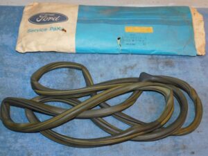 1972 1973 1974 1975 1976 Ford Courier NOS LH DOOR OPENING WEATHERSTRIP