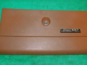 1971 1972 1973 Cougar XR7 Hardtop Convertible ORIG DELUXE GLOVE BOX DOOR w PANEL