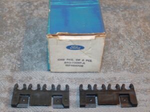 1964-1973 Ford Mustang Boss Shelby Mercury Cougar NOS SPARK PLUG WIRE SEPARATORS