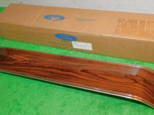 1980-1983 Lincoln Mark VI 2-Door NOS WOODGRAIN LH DOOR ARM REST FINISH PANEL