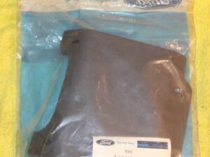 1984 1985 Lincoln Mark VII NOS CHARCOAL INSTRUMENT PANEL STEERING COLUMN COVER
