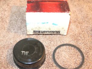 1970 Ford Galaxie LTD Bronco Mercury NOS 302 390 2V CARBURETOR CHOKE THERMOSTAT