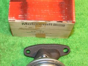 1975 1976 Ford Mustang II Cobra Maverick Granada Comet Monarch NOS 302 EGR VALVE