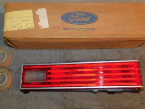 1978 Mercury Monarch NOS RH REAR TAIL LAMP LIGHT LENS with SEALER