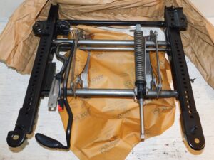 2002 2003 Ford Focus NOS LH FRONT SEAT ADJUSTER MOUNTING TRACK ASSEMBLY