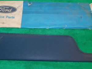 1975 1976 1977 1978 1979 Lincoln Continental Town Car NOS BLUE SUN VISOR