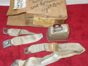 1970 Galaxie LTD Thunderbird MkIII Mercury NOS NUGGET GOLD RH FRONT SEAT BELTS