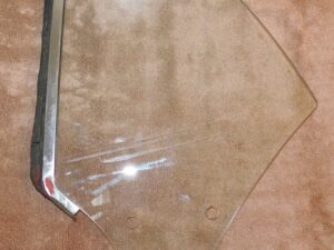 1971 1972 1973 Mustang FASTBACK Mach 1 Boss ORIG LH CLEAR QUARTER WINDOW GLASS