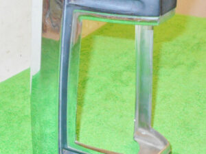 1969 Lincoln Continental Mark III Coupe RH FRONT PARKING LIGHT LAMP DOOR BEZEL