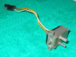 1961-1966 Lincoln Continental ORIG VACUUM DOOR LOCK or WIPER SWITCH ?