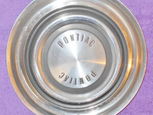 1958 Pontiac Chieftain Super Star Chief Bonneville ORIG 14" WHEEL COVER HUB CAP